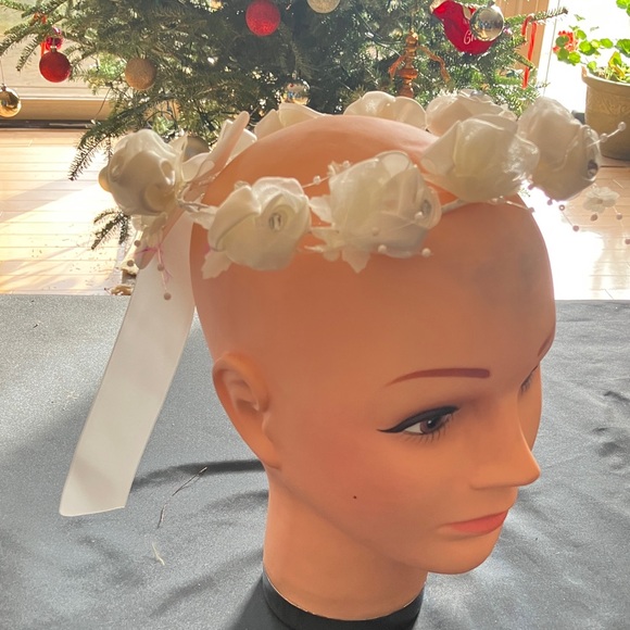 Chic White Floral Rhinestone Crown With Ribbon Bow - Picture 2 of 3